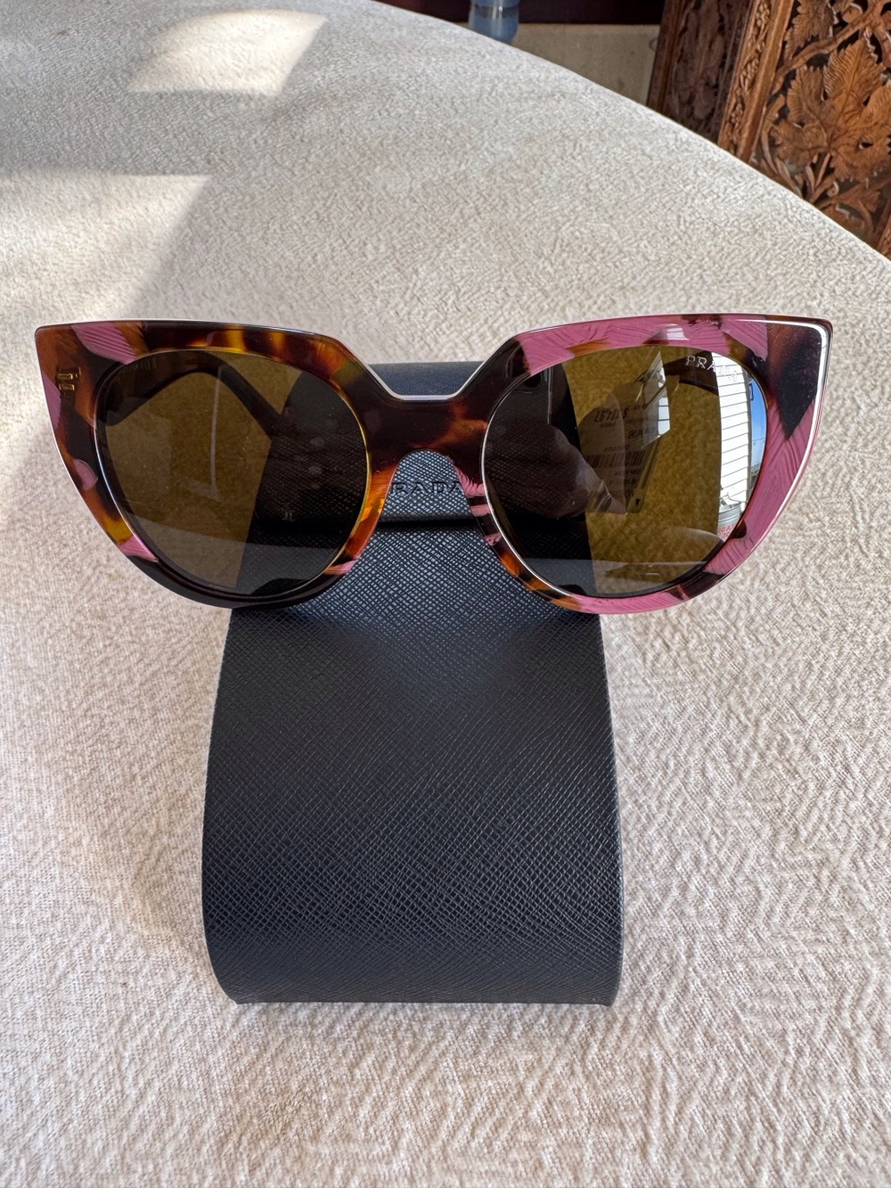 Prada Women’s Brown & Pink Tortoiseshell Sunglasses New - Picture 3 of 15